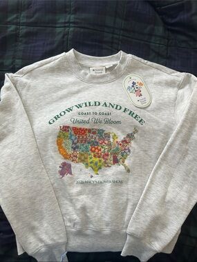 Macy’s 2026 Flower Show Gray Fleece Sweatshirt